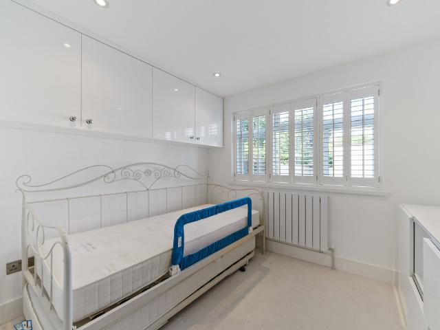 Flat to rent with 2 bedrooms, Mount Ararat Road, Richmond | Fine & Country