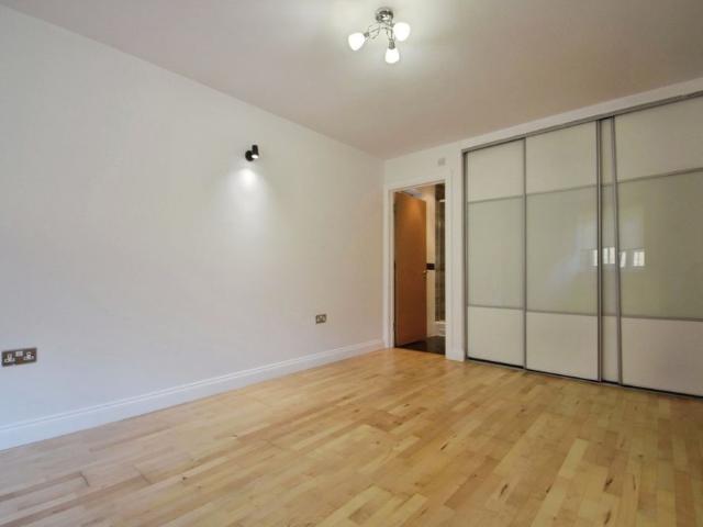 Flat to rent Vincent Close, Bromley, BR2