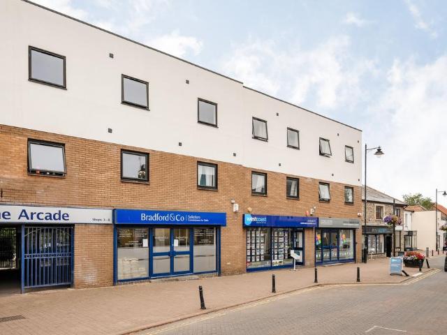 Flat, Trojan Towers, BS48 1 bed flat to rent £1,000 pcm £231 pw