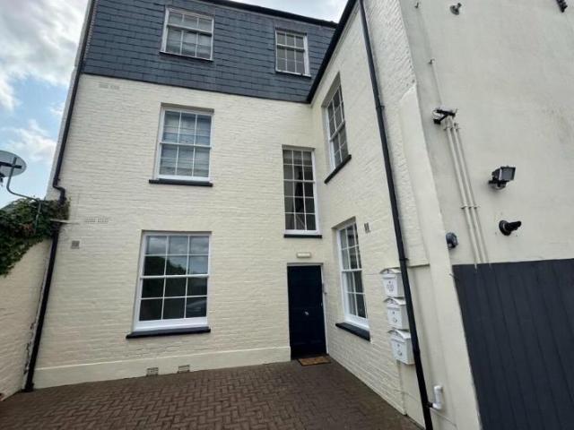 Flat, Willow House, Mitre Court, Taunton TA1, 2 bed flat to rent, £1,195 pcm | PrimeLocation