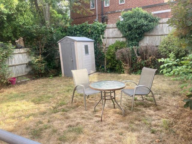 Flat, Wiltshire Court, a Somerford. 2 bed flat to rent £1,850 pcm £427 pw