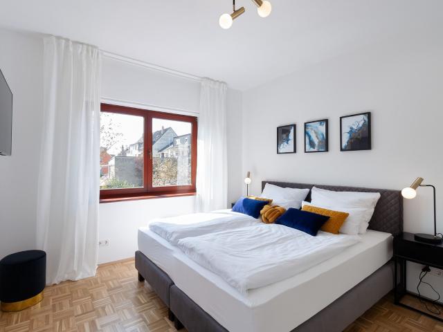 Flat with balcony near the city