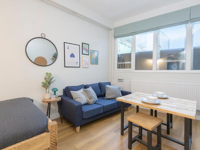 Flat 0 TW1X, London TW1, 1 bed flat to rent, £1,525 pppm | PrimeLocation