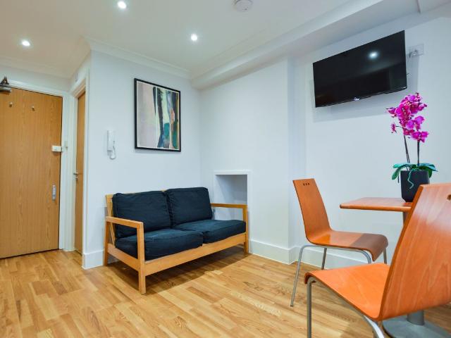 Flat 14, 4 Talbot Road, Bayswater W2, 1 bed flat to rent, £1,733 pcm | PrimeLocation
