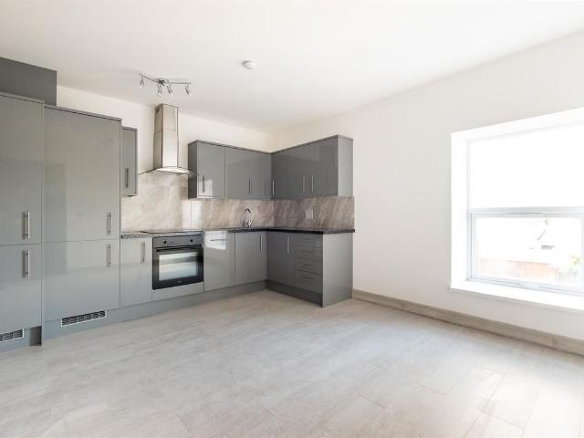 Flat 17, 11 Hempstalls Lane ST5, 2 bed flat to rent, £875 pcm | PrimeLocation