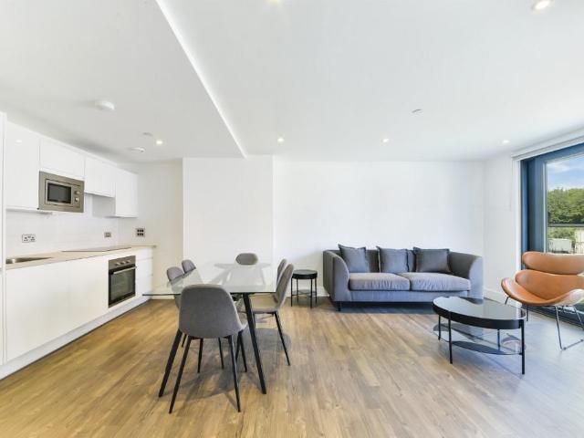 Flat 106, Hawkins Lane Building, East. 2 bed apartment to rent £2,175 pcm £502 pw