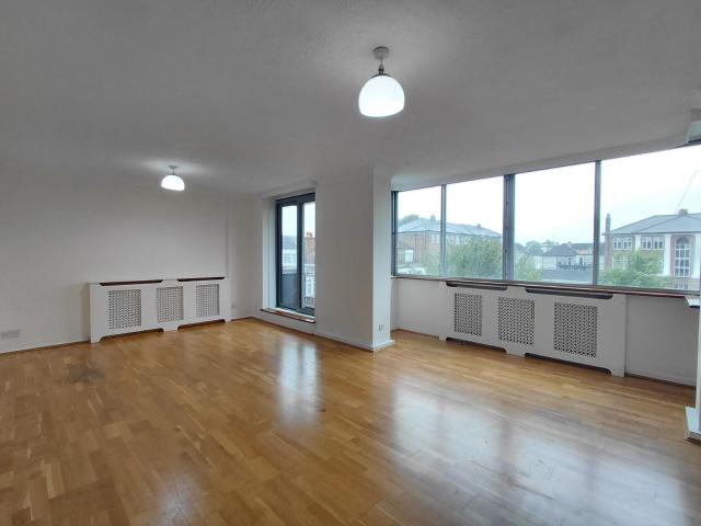 Flat 10 Ravenscroft Court 2726285