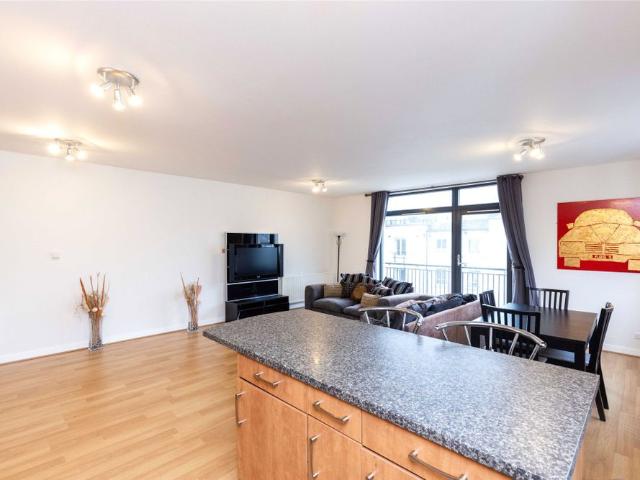 Flat 10, 18 Hopetoun Street