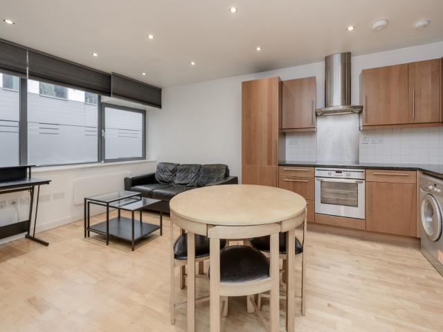 Flat 10 95 Flat 10 Fetter Lane London 2589264