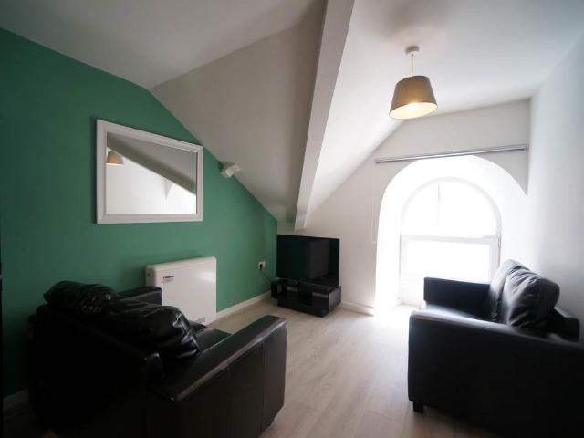 Flat 10A, Ebenezer Chapel York Place