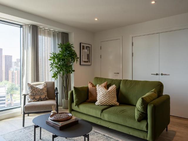 Flat 1103, Triangle Yard, Skinner. 2 bed apartment to rent £1,575 pcm £363 pw