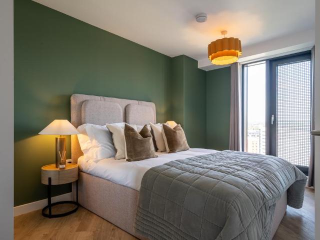 Flat 1107, Triangle Yard, Skinner. 3 bed apartment to rent £1,987 pcm £459 pw