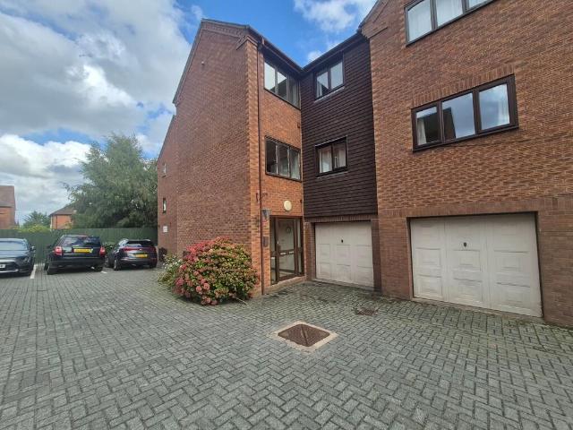 Flat 11 Sandford Court Church Stretton 2 bed apartment to rent £775 pcm £179 pw