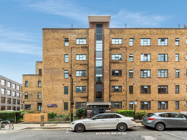 Flat 11, Thorold House, Pepper Street. 2 bed apartment to rent £2,565 pcm £592 pw
