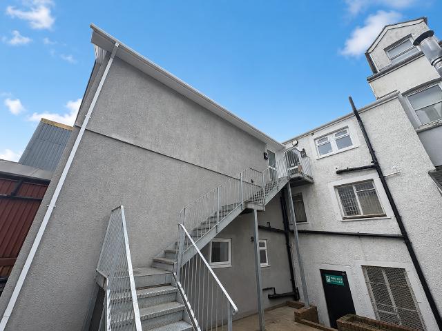 Flat 12A, Old Barclays Bank Plc, Bethcar Street, Ebbw Vale NP23, 2 bed flat to rent, £795 pcm | PrimeLocation