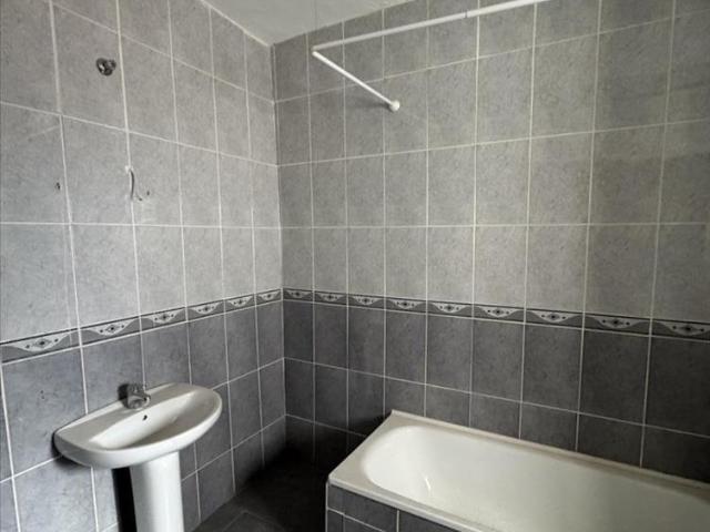 Piso en venta en Teba, Málaga en Calle Mártires Campillos