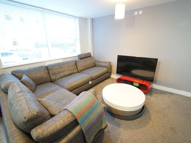 Flat 1, 10 Middle Street, Beeston, Nottingham NG9, 7 bed shared accommodation to rent, £4,398 pcm | PrimeLocation