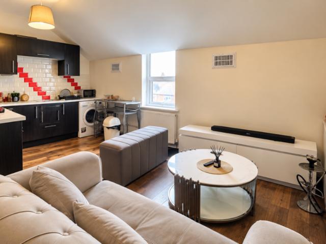 Flat 1, 1, READING, RG30 2SH 1 bed apartment to rent £1,050 pcm £242 pw
