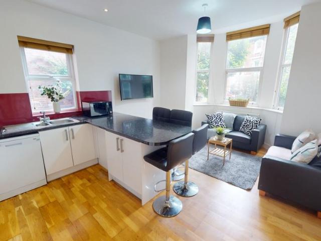 Flat 1, 24 Burns Street, Nottingham. 4 bed ground floor flat to rent £2,461 pcm £568 pw
