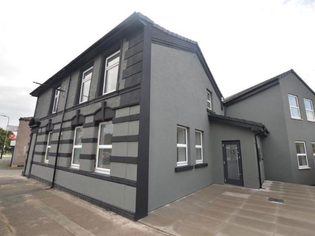 Flat 1, 53 Walthew Lane, Platt Bridge 2 bed apartment to rent £675 pcm £156 pw