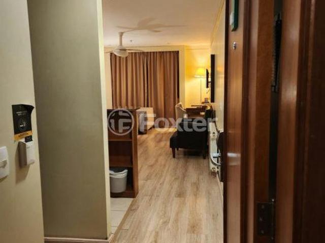 Flat, 1 dormitórios, 33.82 m², em Centro
