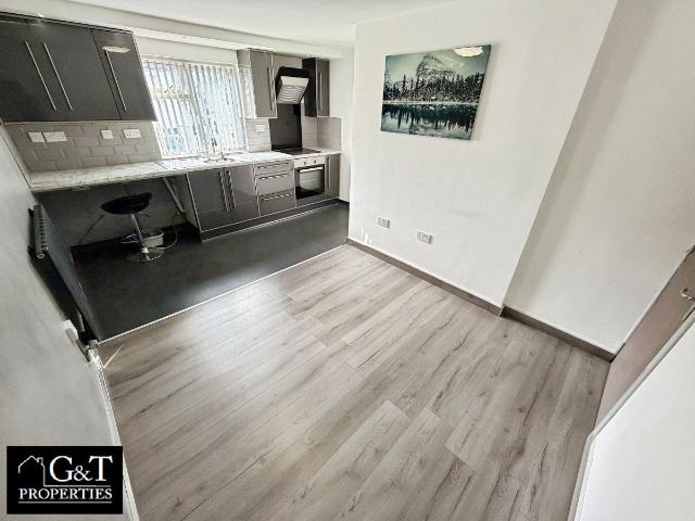 Flat 1, High Street, Brierley Hill DY5, 1 bed flat to rent, £795 pcm | PrimeLocation