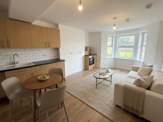 Flat 1 London Road, Luton LU1, 1 bed flat to rent, £950 pcm | PrimeLocation