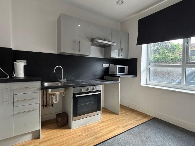 Flat 1, Phoenix Place, Bristol, Gloucestershire, Gb BS16, Studio to rent, £1,000 pcm | PrimeLocation