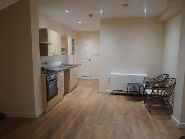 Flat 1A, 47 Borough Road, Middlesbrough 2 bed apartment to rent £725 pcm £167 pw