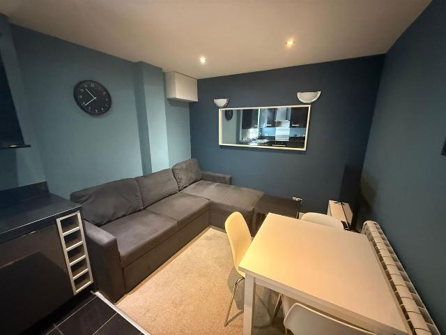 Flat 1B Princes House, North Street, Brighton BN1, 1 bed flat to rent, £1,300 pcm | PrimeLocation
