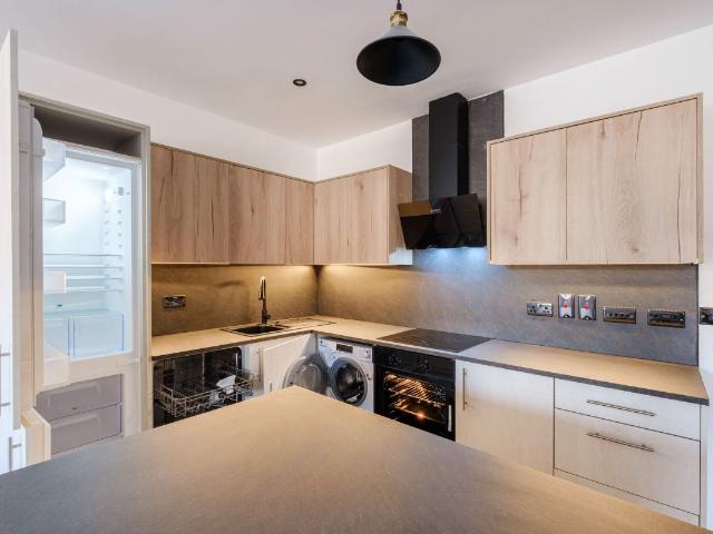 Flat 24, Standish Court PR7, 2 bed flat to rent, £975 pcm | PrimeLocation