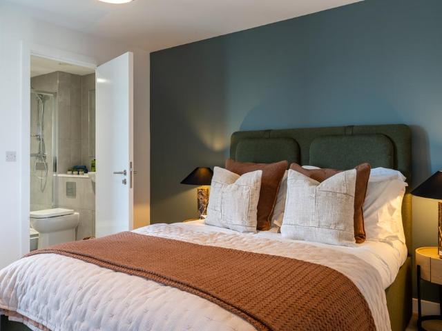 Flat 2502, Triangle Yard, Skinner. 3 bed apartment to rent £2,047 pcm £472 pw