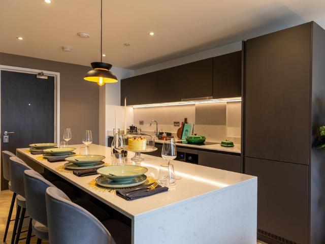 Flat 2802, Swan Street House, Swan. 1 bed flat to rent £1,622 pcm £374 pw