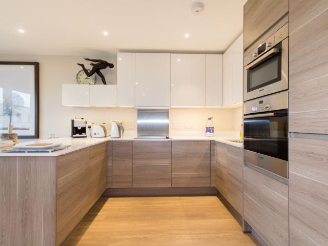 Flat 28, London, SE16