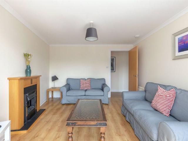 Flat 29, 25 Brunswick Road