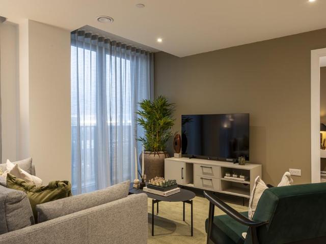 Flat 2007, Oldfield Wharf, 11. 2 bed flat to rent £1,590 pcm £367 pw