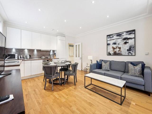 Flat 201A Hamlet Gardens, King. 2 bed apartment to rent £2,800 pcm £646 pw