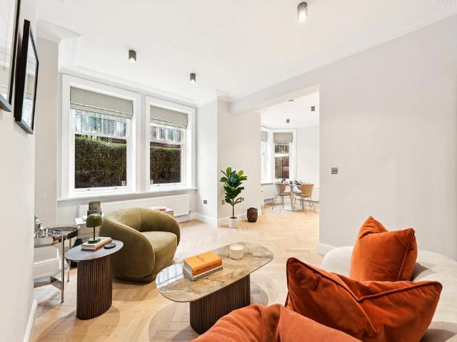 Flat 212 Hamlet Gardens, King Street, W6 1 bed apartment to rent £2,495 pcm £576 pw