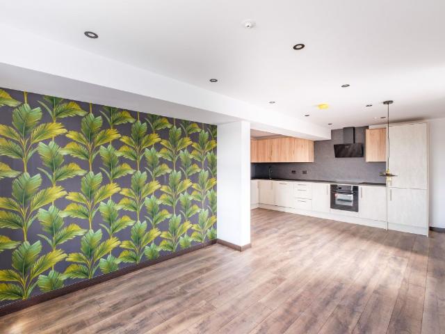 Flat 21, Standish Court PR7, 3 bed flat to rent, £1,295 pcm | PrimeLocation