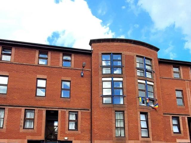 Flat 2/1, 121 Old Rutherglen Road. 2 bed flat to rent £1,095 pcm £253 pw
