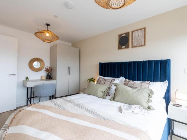 Flat 224, Hairpin House, Bradford. 1 bed flat to rent £1,125 pcm £260 pw