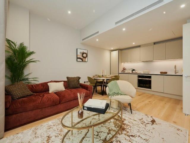 Flat 2, 219 Baker, Baker Street. 1 bed apartment to rent £4,750 pcm £1,096 pw