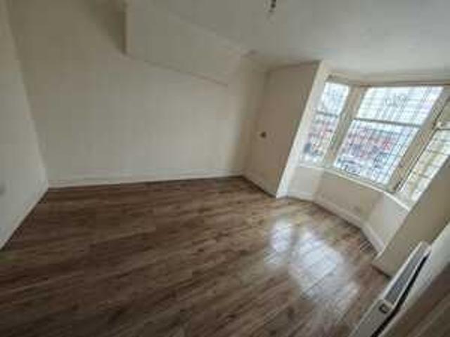 Flat 2, 259 Dewsbury Road