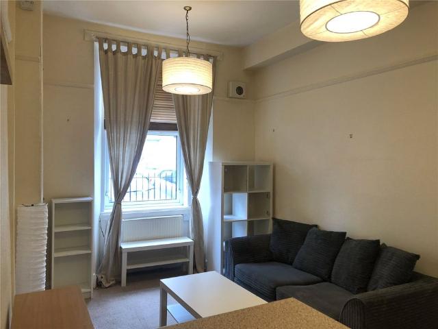 Flat 2, 2 Bruce Street