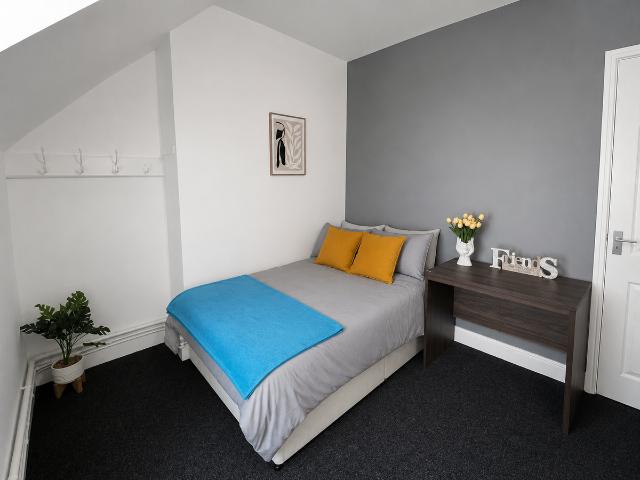 Flat 2, 411 Beverley Road HU5, Room to rent, £412 pcm | PrimeLocation