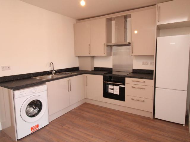 Flat 2, 56 Cambridge Road B13, 2 bed flat to rent, £1,200 pcm | PrimeLocation