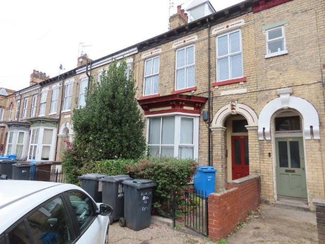 Flat 2, 66 Albany Street, Spring. Studio to rent £495 pcm £114 pw
