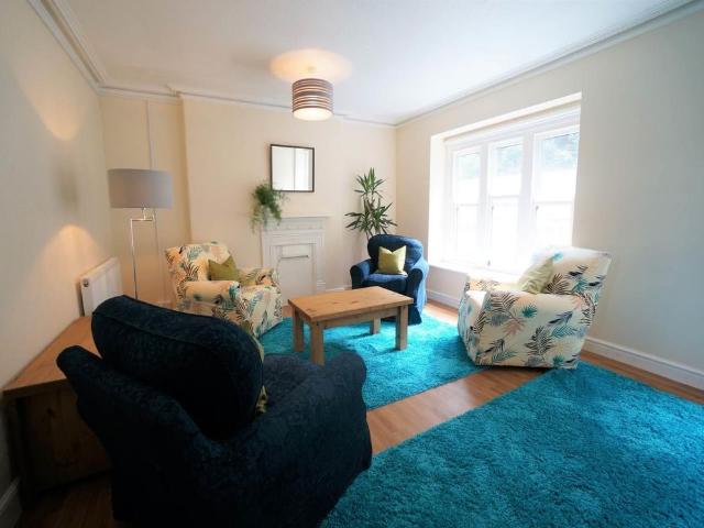 Flat 2, 67 High Street