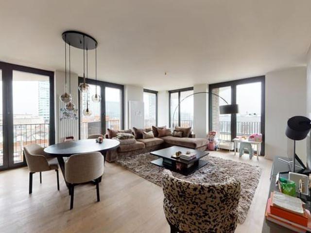 Flat 2 bedrooms, 2 terraces, storage and parking