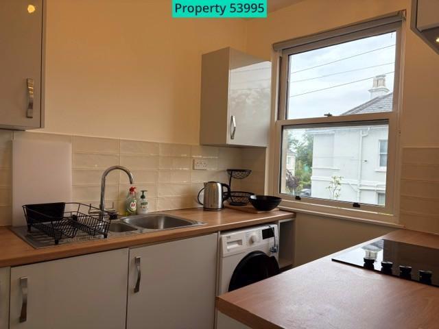 Flat 2, Exeleigh, 5 Western Road. 1 bed flat to rent £900 pcm £208 pw
